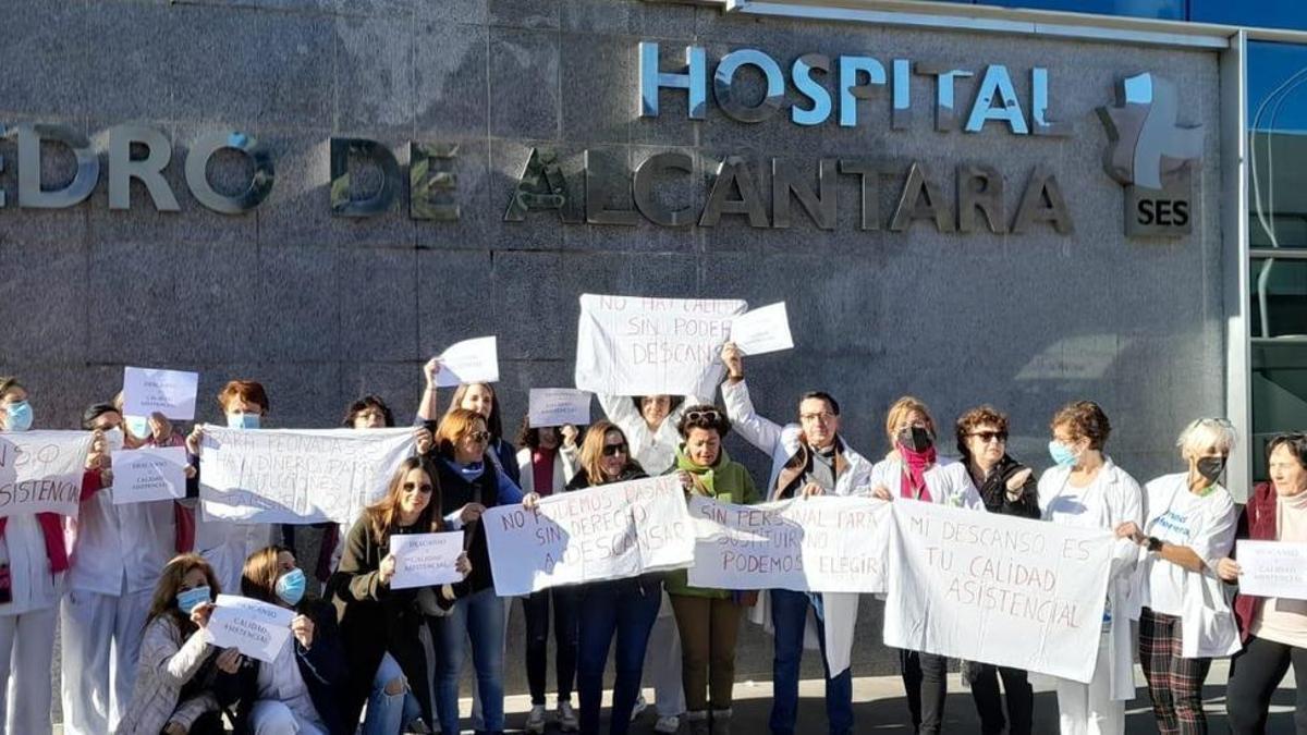 Protestas en el Hospital San Pedro de Alcántara de Cáceres, el pasado diciembre.