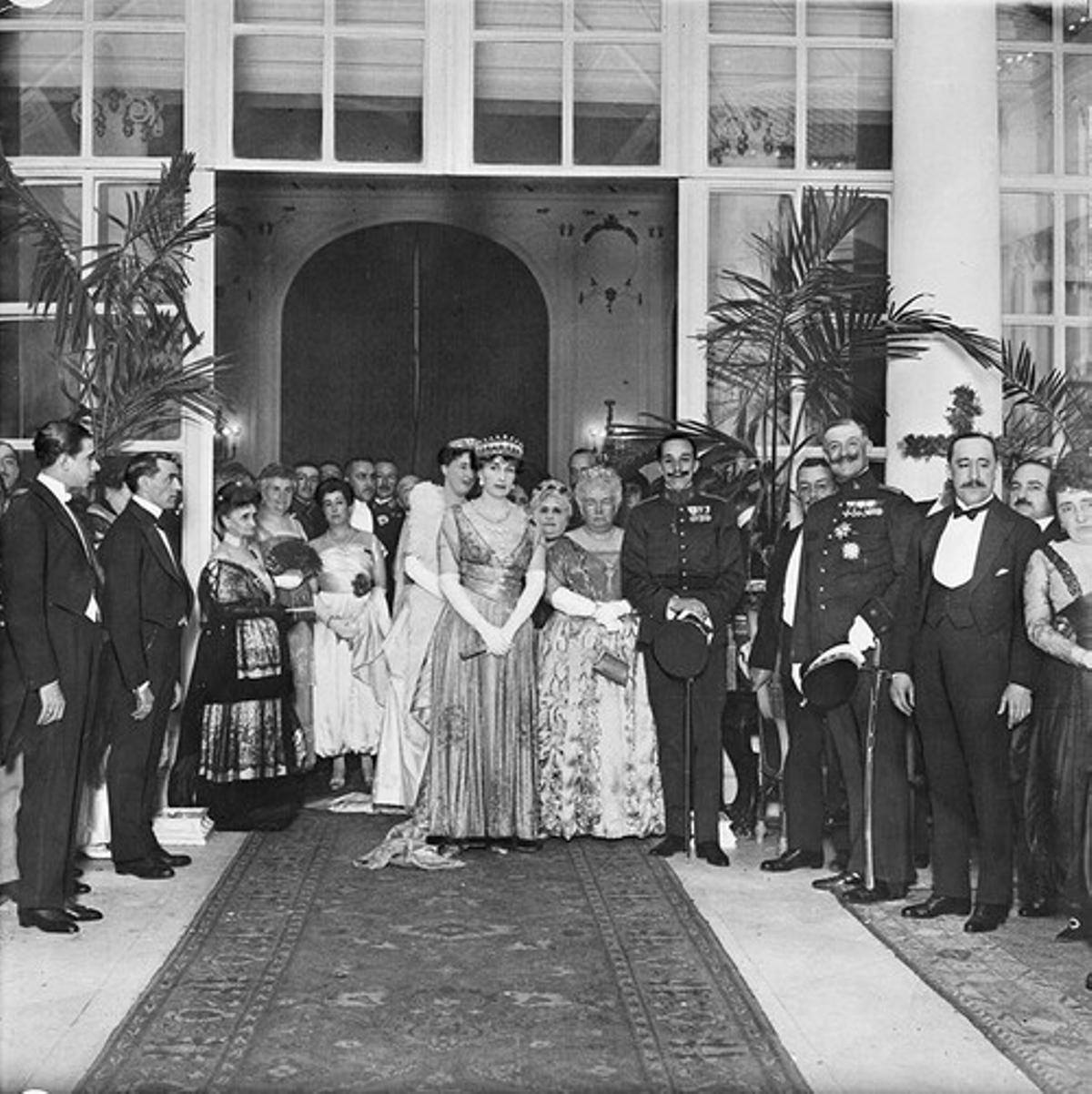 Los reyes en el Hotel Ritz el día de la boda real. 