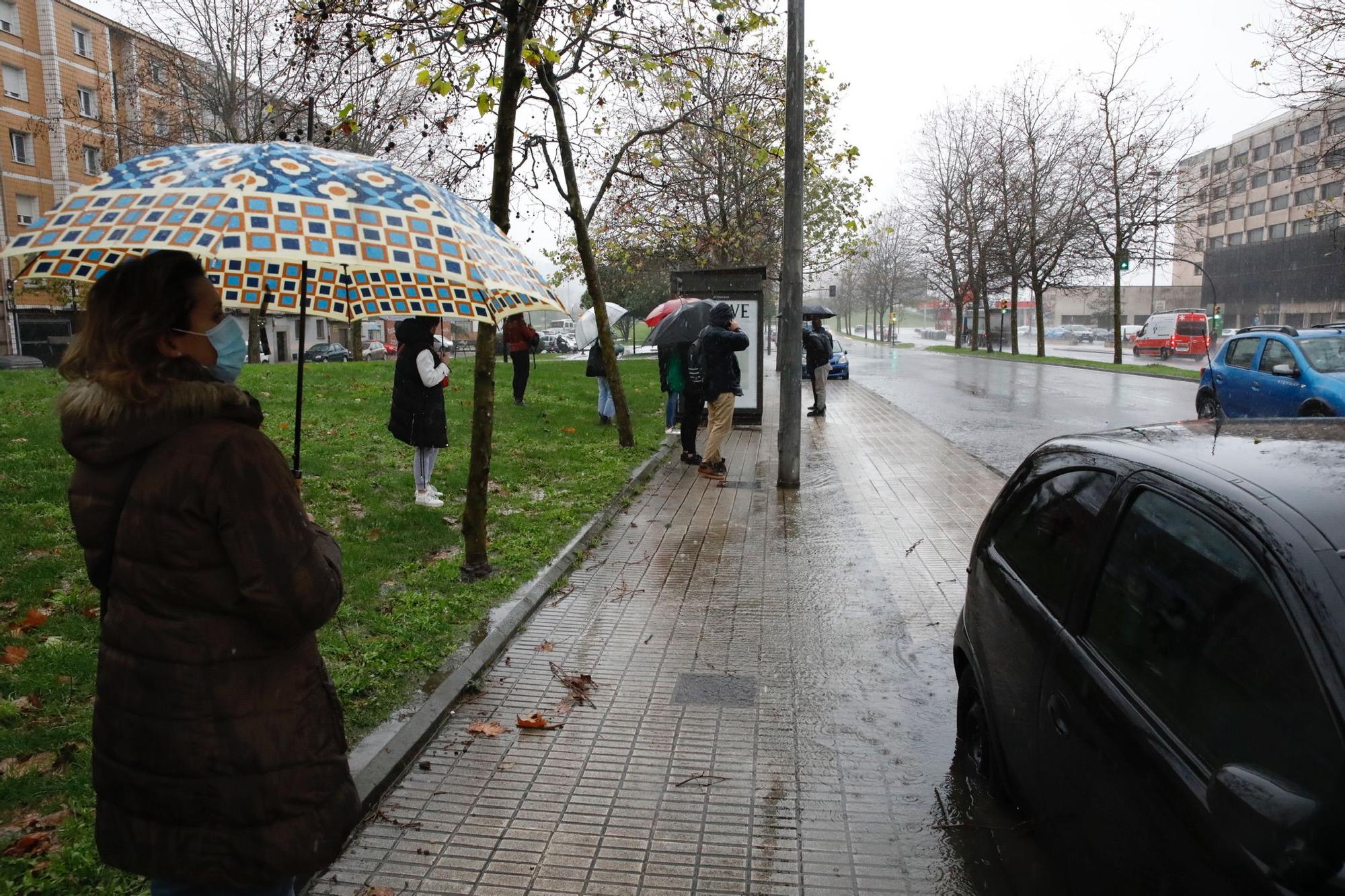 En imágenes: las consecuencias de la borrasca "Fein" en Gijón