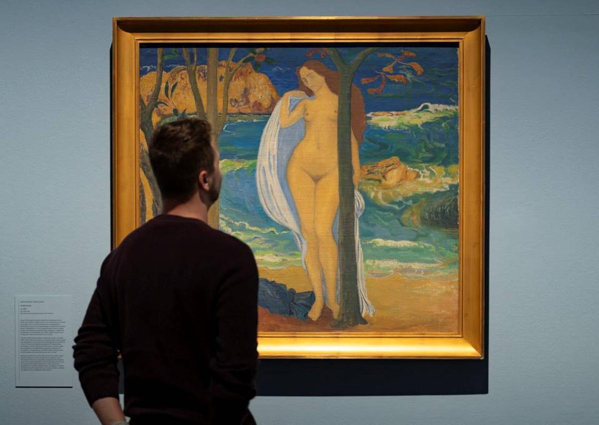 Un espectador contempla 'Méditerranée' (1895), de Aristide Maillol