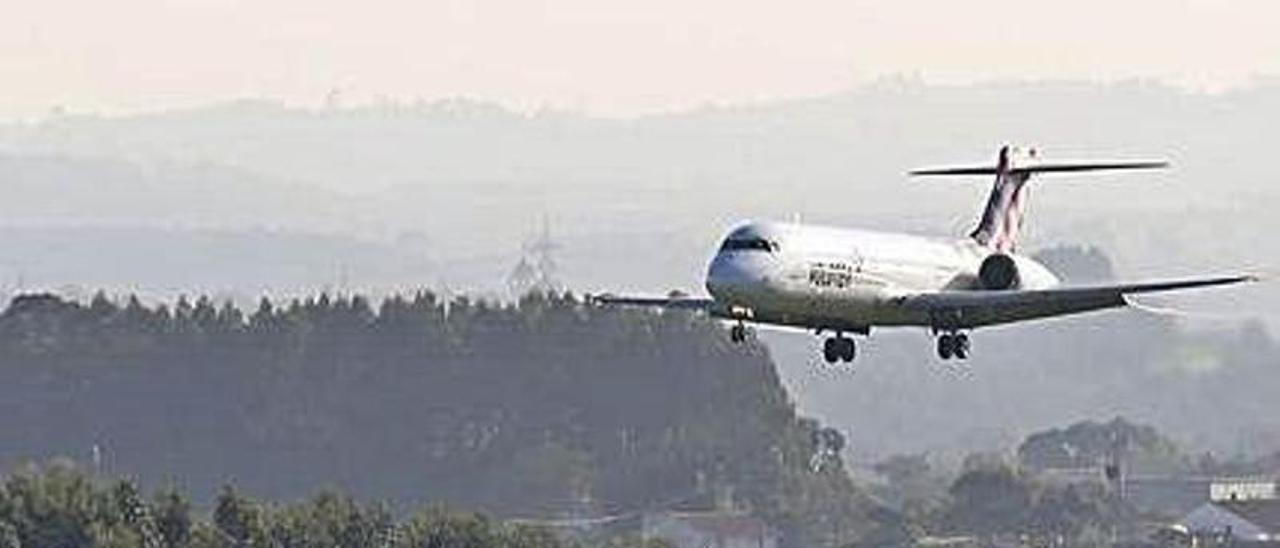 Aterrizaje de un avión de Volotea en Asturias.