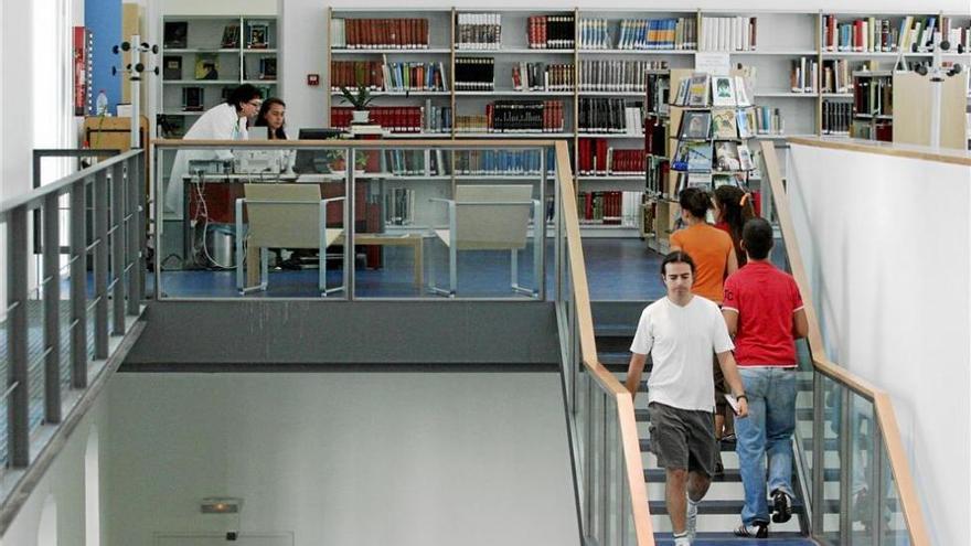 Las bibliotecas celebran su día acercándose al público