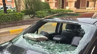 Granizada en Aragón: tejados agujereados, lunas rotas y "bolas de 5 o 6 centímetros"