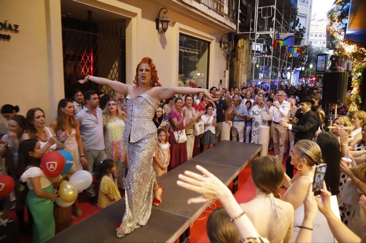 El centro de Córdoba se llena de ambiente en la Shopping Night 2025