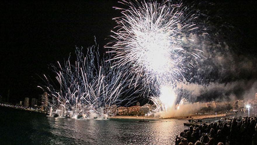 Las fiestas mayores llegan a Benidorm con luz propia