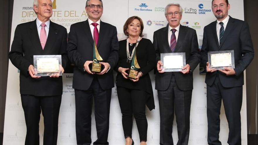 Maruxa Sanmartín (centro), con el resto de los galardonados.