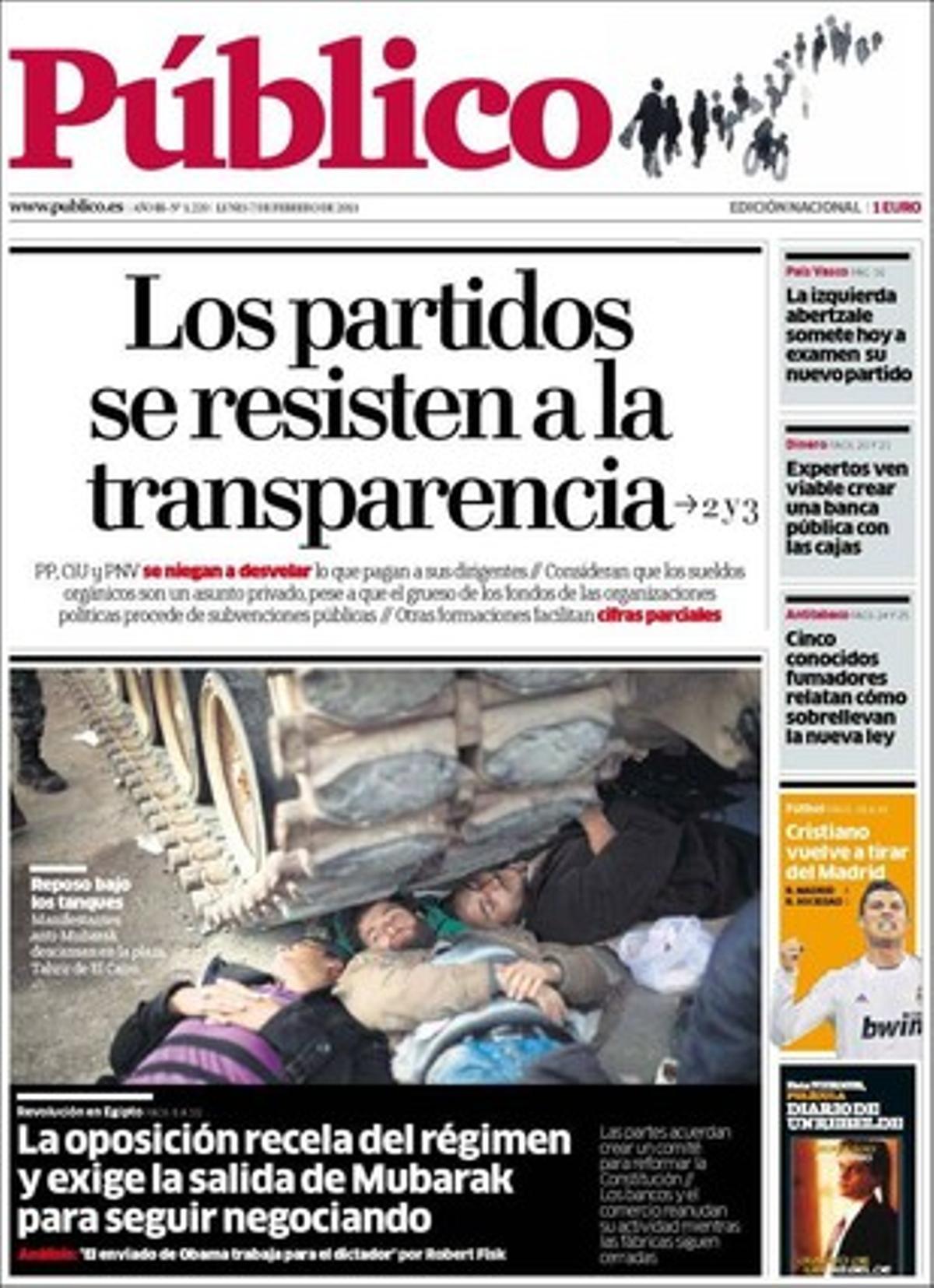 ’Público’ dóna rellevància al fet que el PP admet que li falta un equip econòmic de pes i que molts dirigents estan convençuts que Rajoy farà algun fitxatge abans de les eleccions, i que la fi de les caixes obre l’oportunitat de la banca pública.