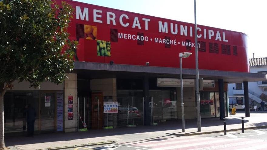 El Mercat Municipal de Palamós tornarà a obrir demà amb l&#039;edifici renovat