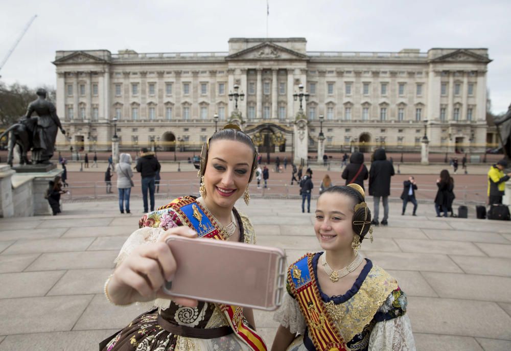 El selfi con el palacio detrás...