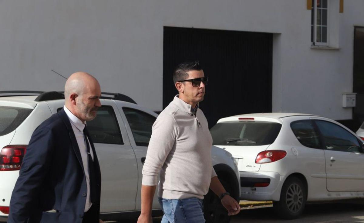 El acusado por el crimen el día en que comenzó el juicio.