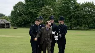 El rey Eduardo VIII de Inglaterra es objeto de un intento de atentado