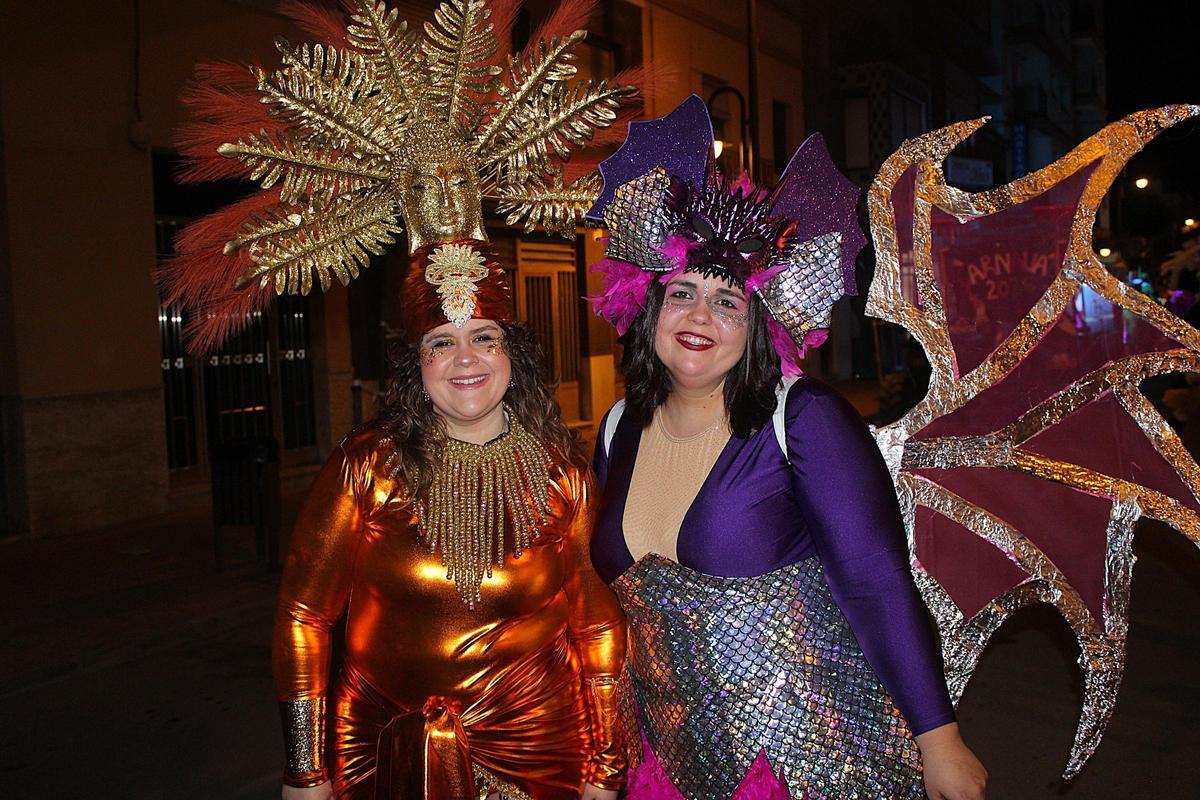 Galería de fotos del desfile nocturno del Carnaval de Alcalà de Xivert