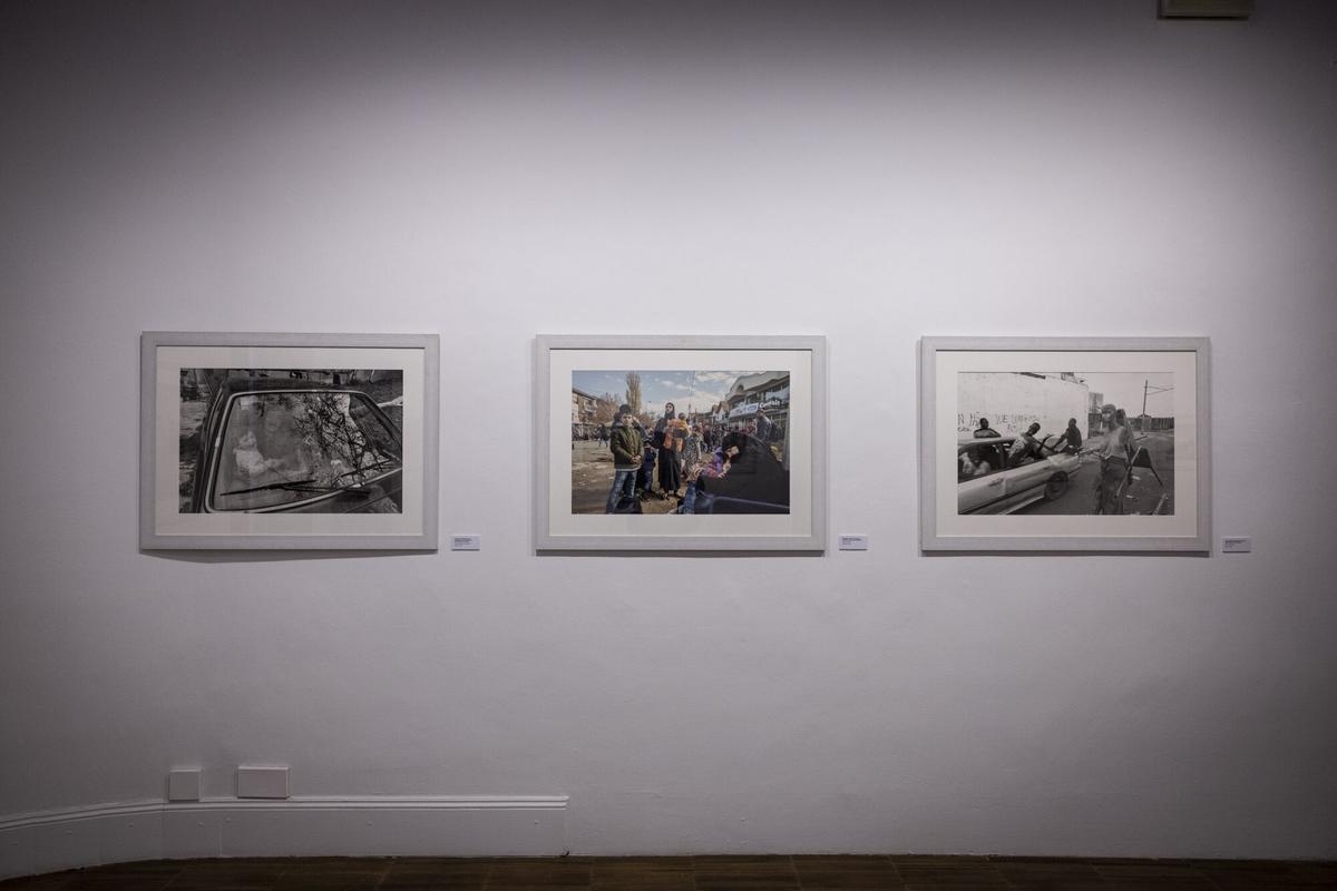 En imágenes | Exposición del reportero de guerra Gervasio Sánchez en el Paraninfo de Zaragoza