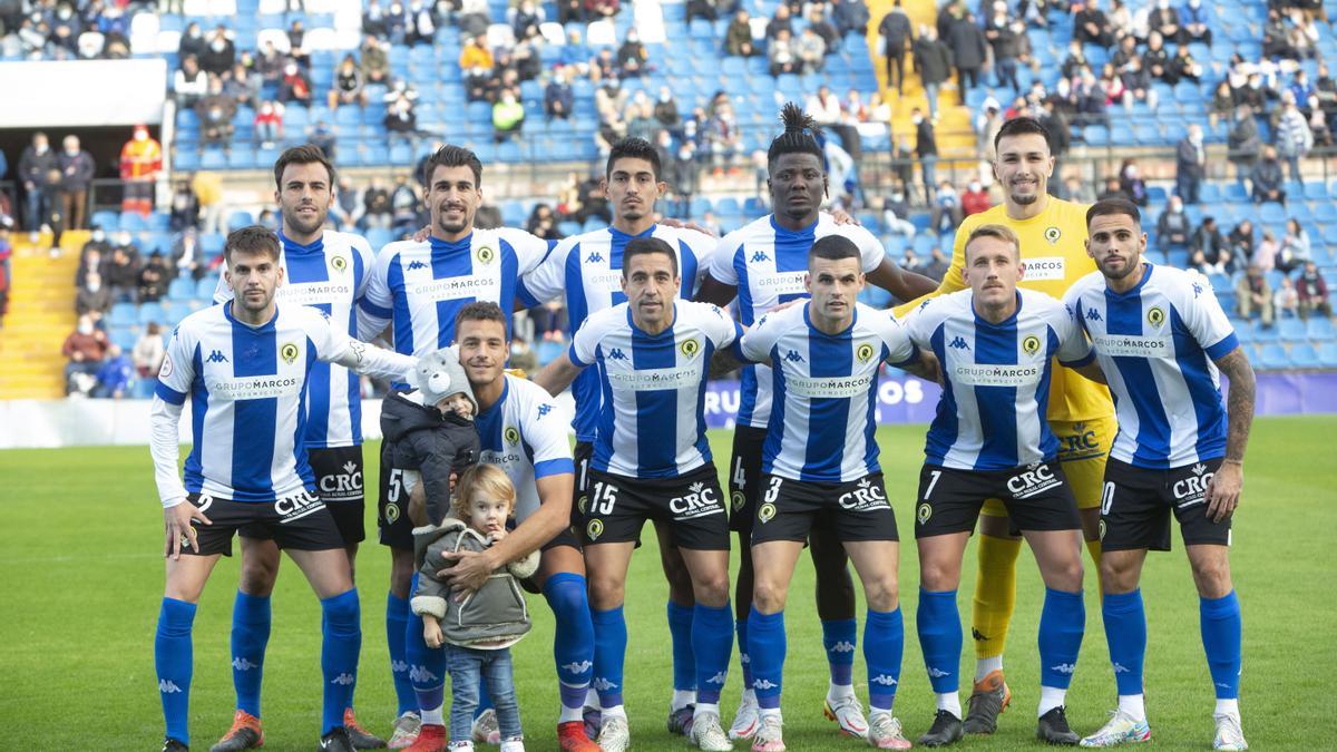 (2-1) El Hércules crece en el Rico Pérez y supera con claridad al Águilas