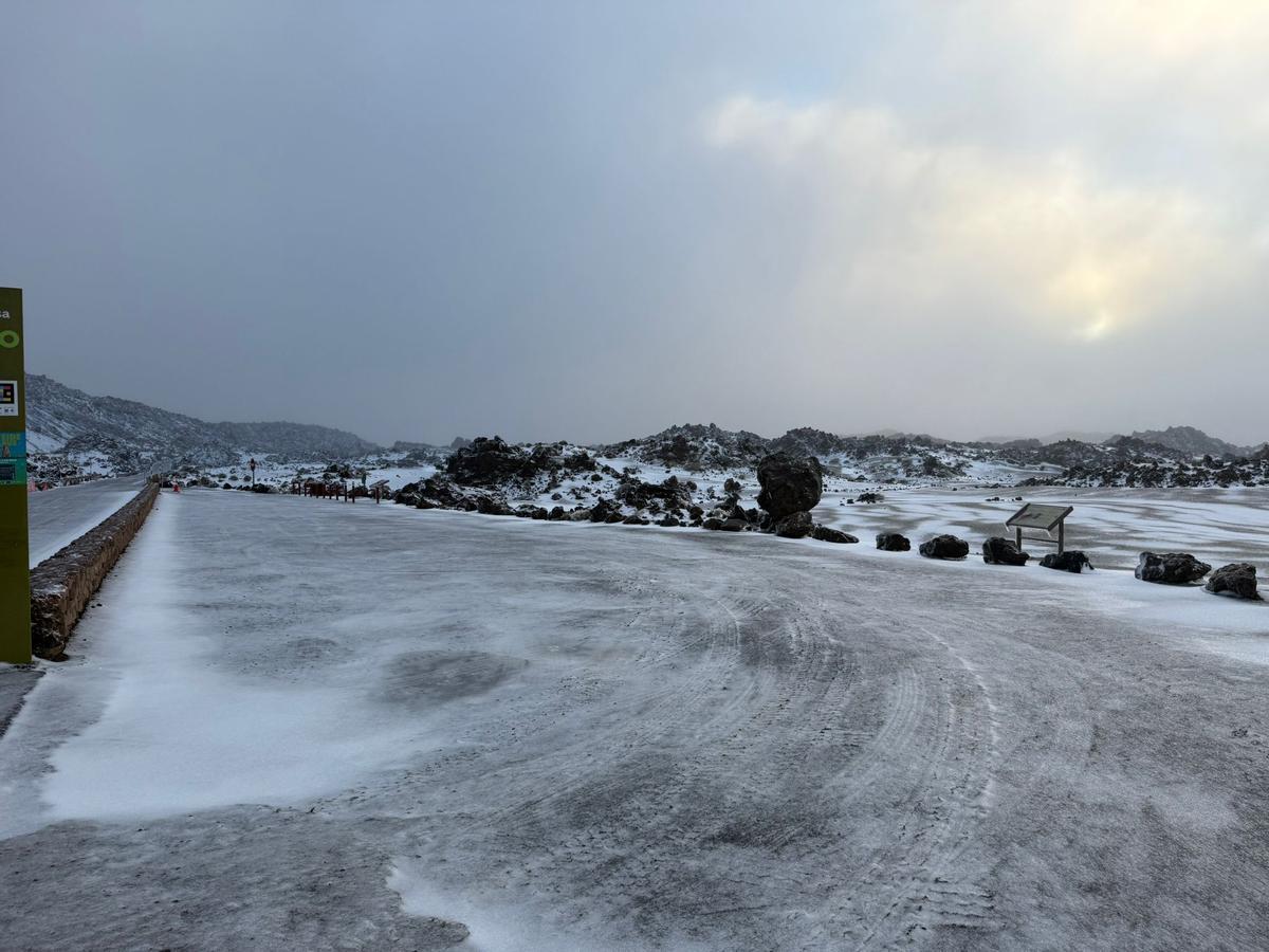 Así amaneció el Teide tras el paso de la borrasca Regina por Tenerife