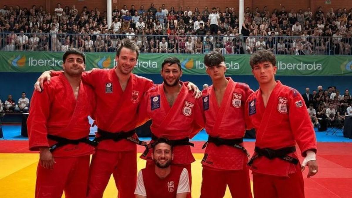 El equipo del Judo Avilés