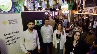 Gijón bebe conocimiento con las charlas divulgativas de "Pint of Science": "La ciencia entra mucho mejor con una cerveza fría en la mano"