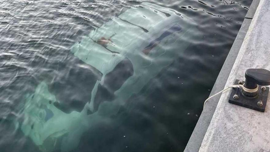 Vídeo: Un home s'enfonsa amb una furgoneta al Port d’Aro