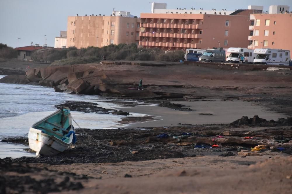 Cuatro fallecidos a bordo de un cayuco que llegó a una playa de Tenerife