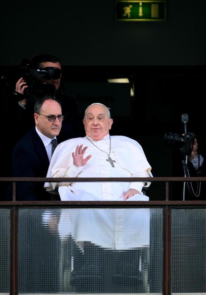 Así ha sido la primera reaparición del Papa tras 37 días hospitalizado en el Gemelli