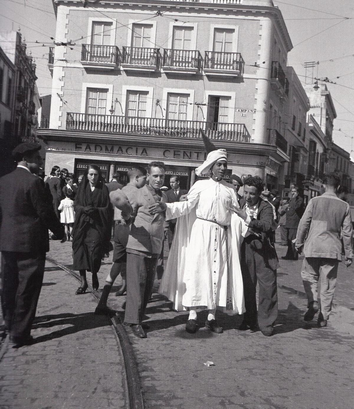 Un nazareno en la Campana en 1935. Pierre Verger