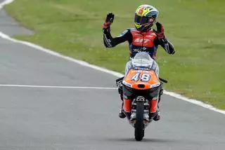 Ortolá se impone en un intenso final de Moto3 en Silverstone