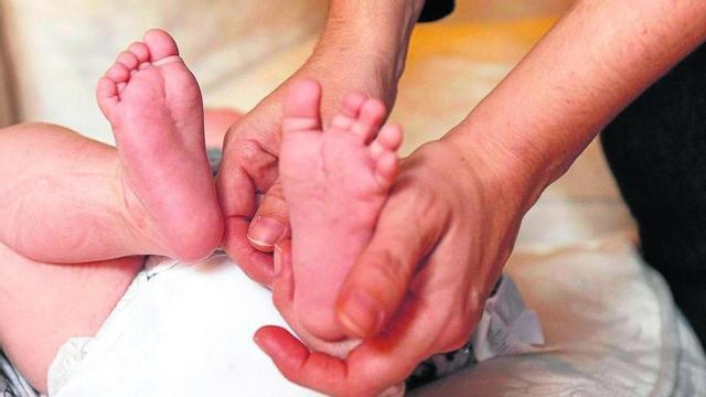 La prueba del talón detecta de manera precoz 30 metabolopatías congénitas.