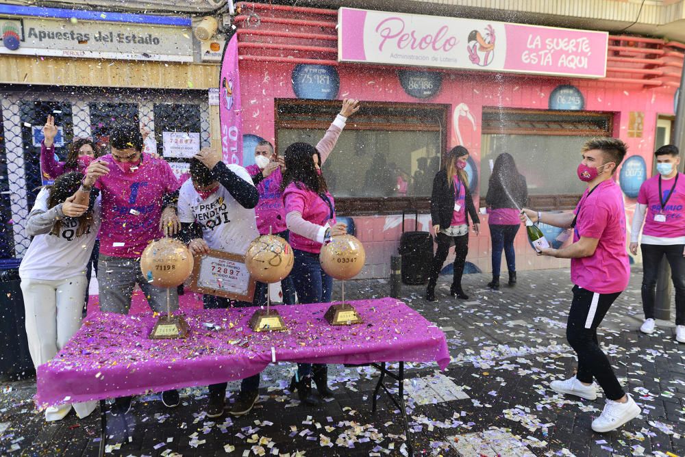 Lotería de Navidad en Murcia: Así se ha vivido en El Perolo