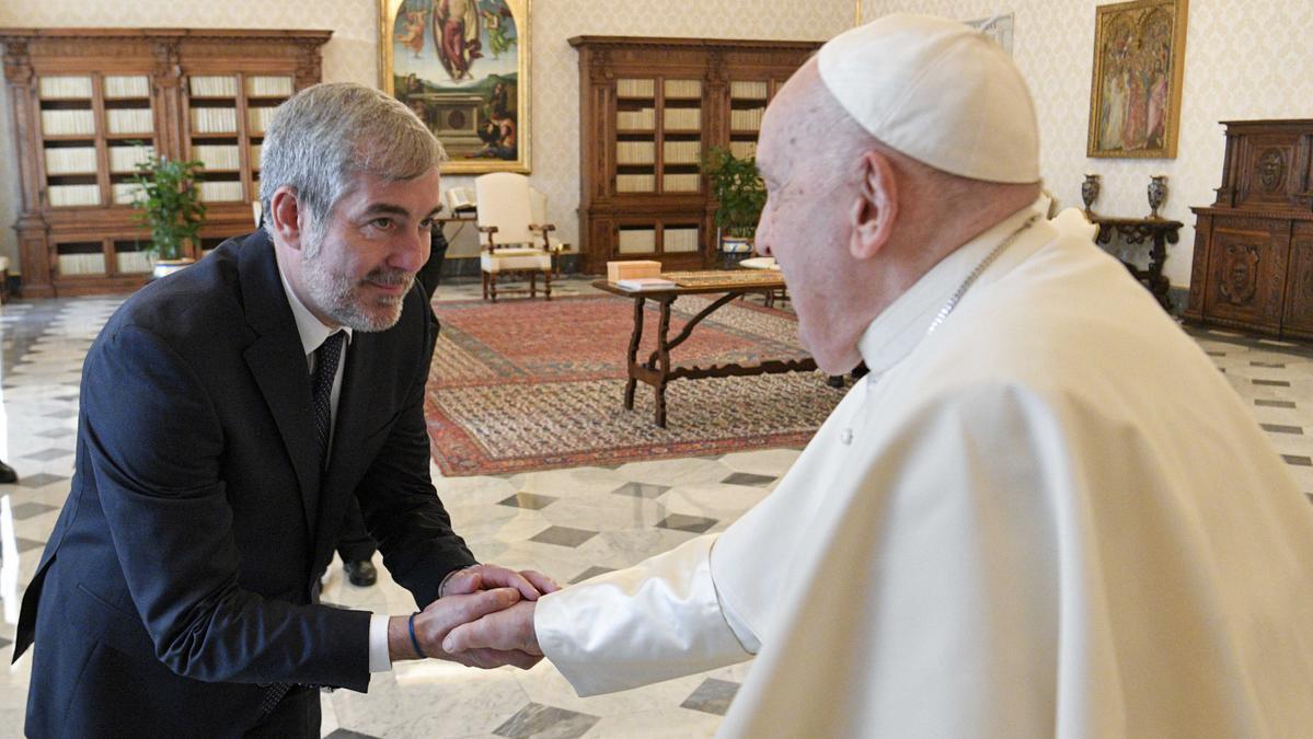 La visita de Fernando Clavijo al Papa Francisco, en imágenes