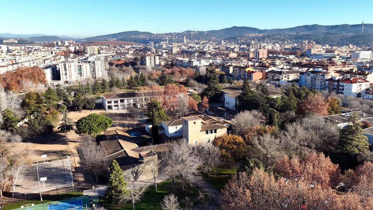 Vista aèria de les instal·lacions del col·legi Bell-lloc de Girona.