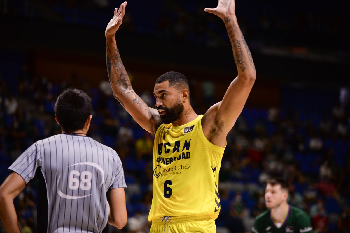 El Unicaja también gana al UCAM y se lleva el Trofeo Costa del Sol