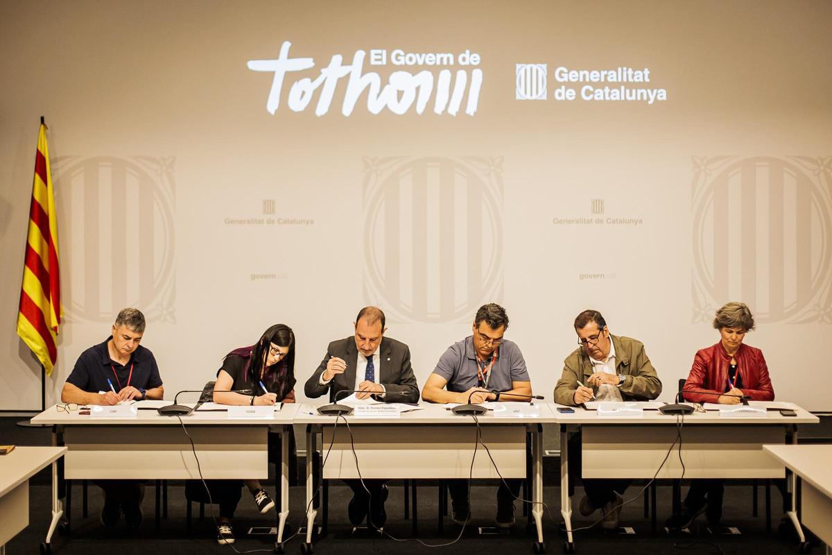 Imagen de la firma del acuerdo en Justícia este jueves