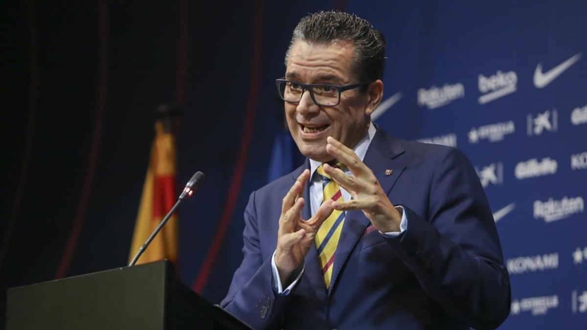 Josep Vives, en una rueda de prensa del Barça.