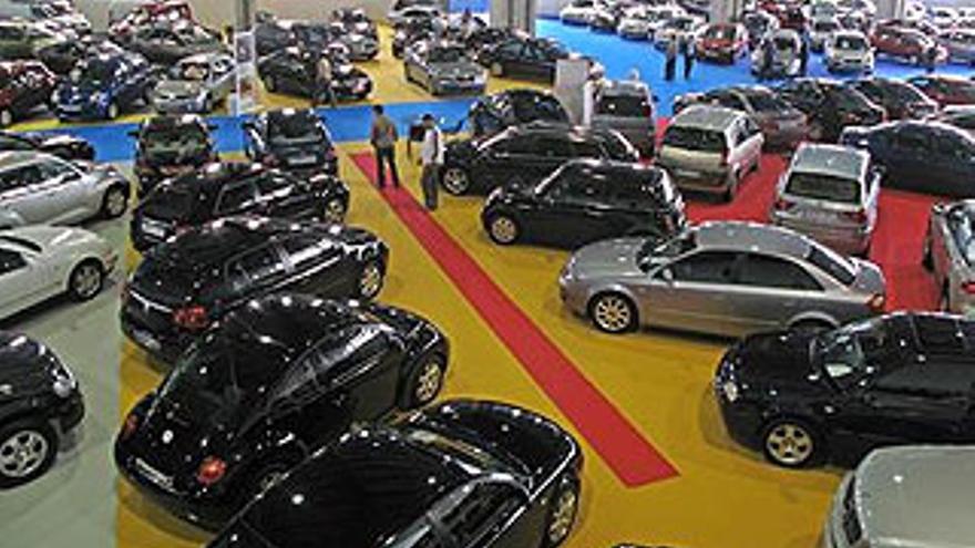 Los fabricantes de automóviles prevén caídas del 20% este año