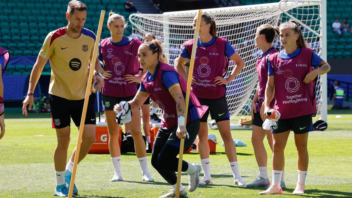 El FC Barcelona femenino durante el entrenamiento de este viernes en Lisbo para disputar mañana la final de la Liga de Campeones femenina contra el Arsenal