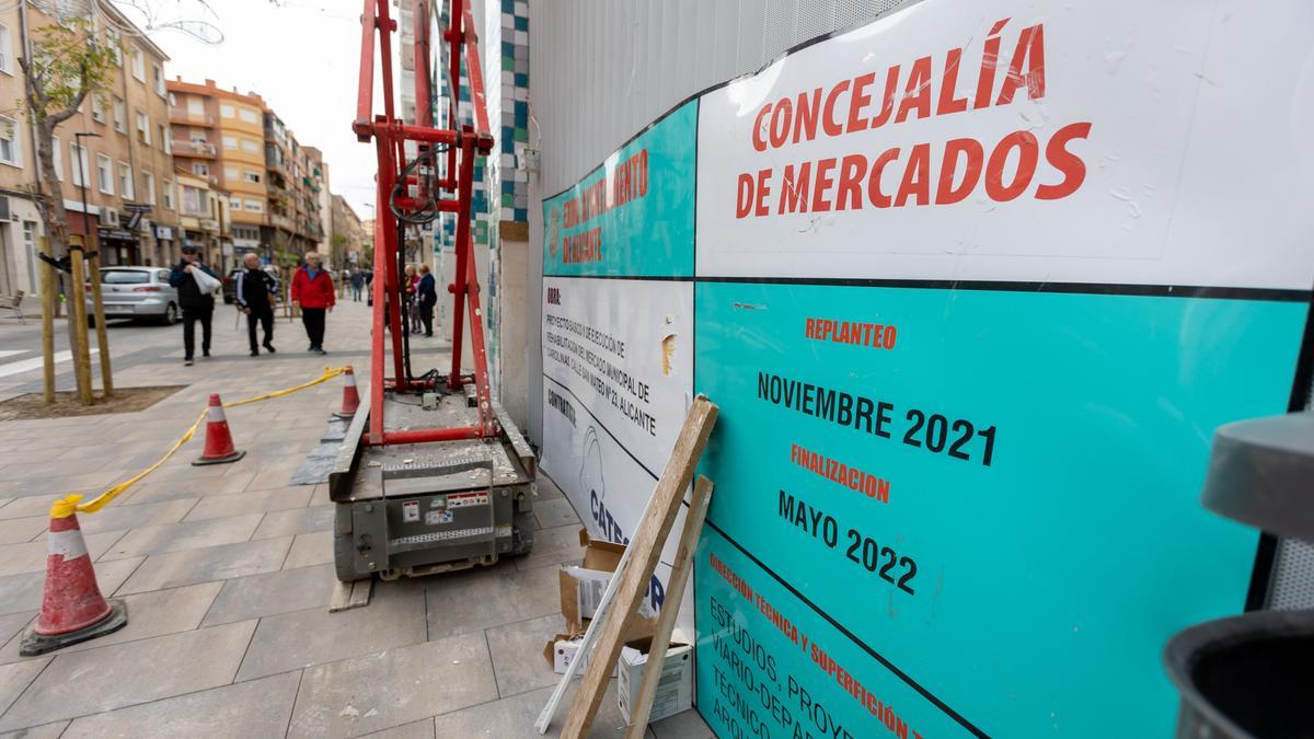 El mercado de Carolinas inaugurado sin acabar