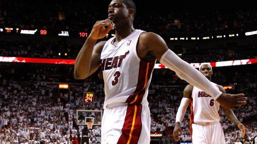 James y Wade le ganan el duelo a un espectacular Rondo