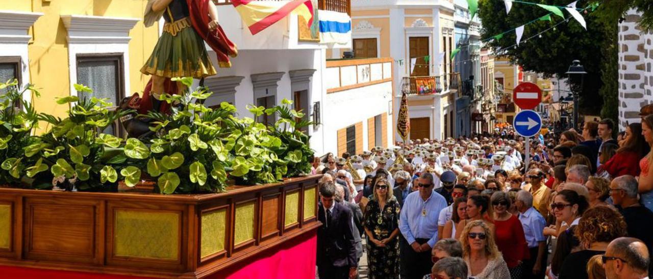 Del Pino al Charco y a Valsequillo:  el guineo festivo recorre toda la Isla | JUAN CASTRO/JOSÉ CARLOS GUERRA