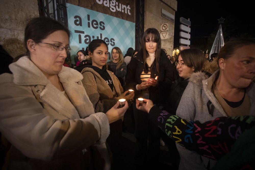 Protesta en repulsa del último asesinato machista perpetrado en Sagunt