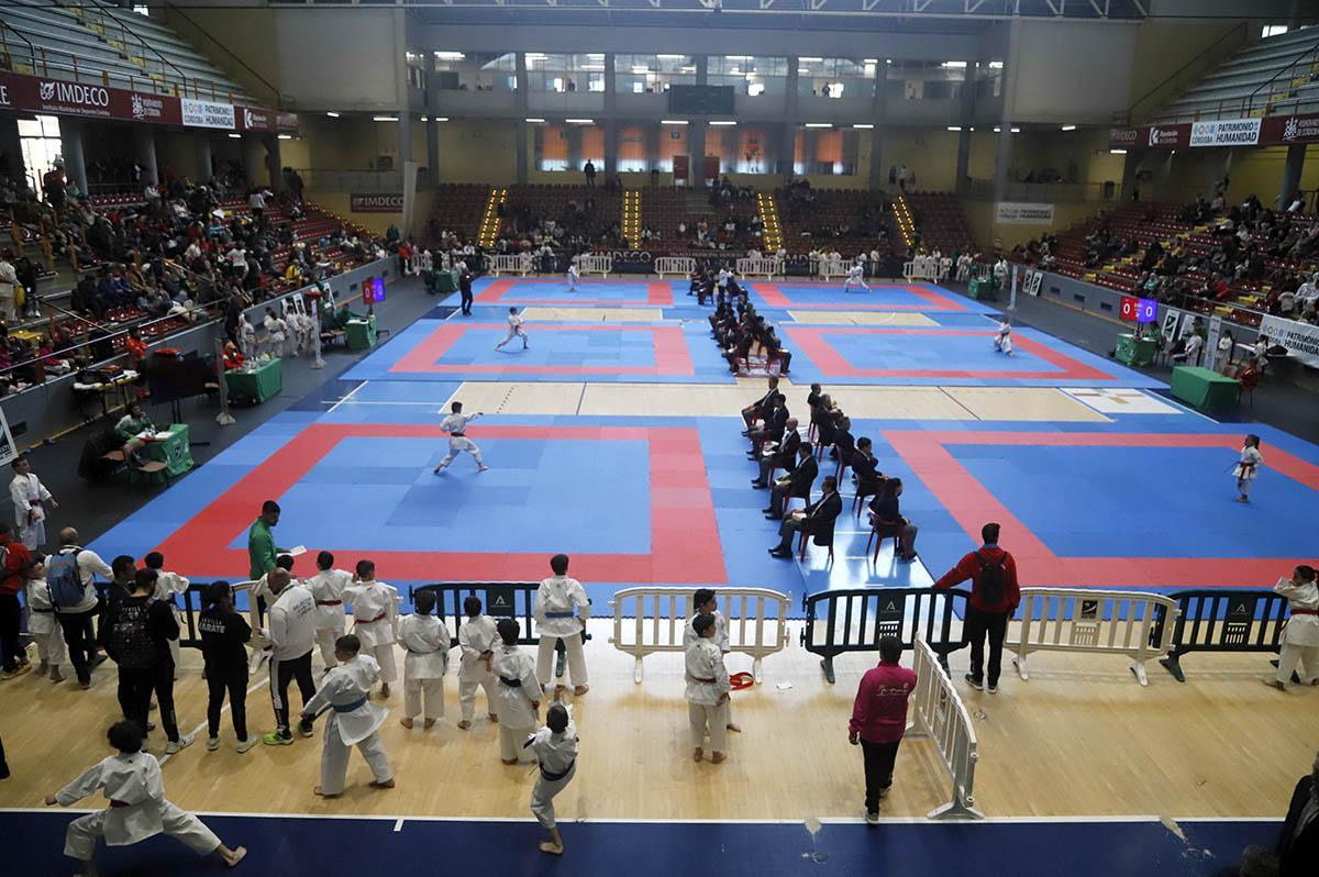 El Campeonato de Andalucía infantil de kárate y de parakárete, en imagenes