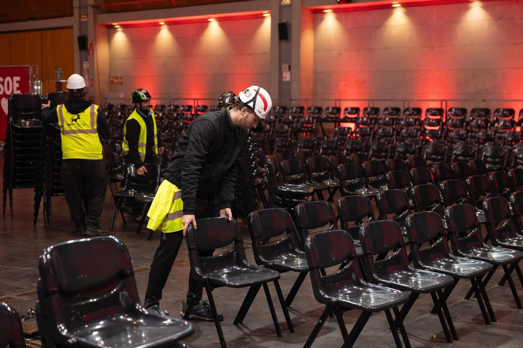 En imágenes | Zaragoza ya se prepara para el Congreso del PSOE Aragón