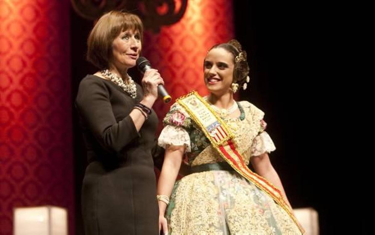 Alba y Gisela agrandan el siglo y medio de vida de las fallas de Xàtiva