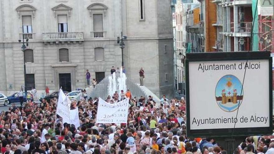 Imagen de la manifestación celebrada el pasado 28 de julio en contra del hotel proyectado en la Font Roja