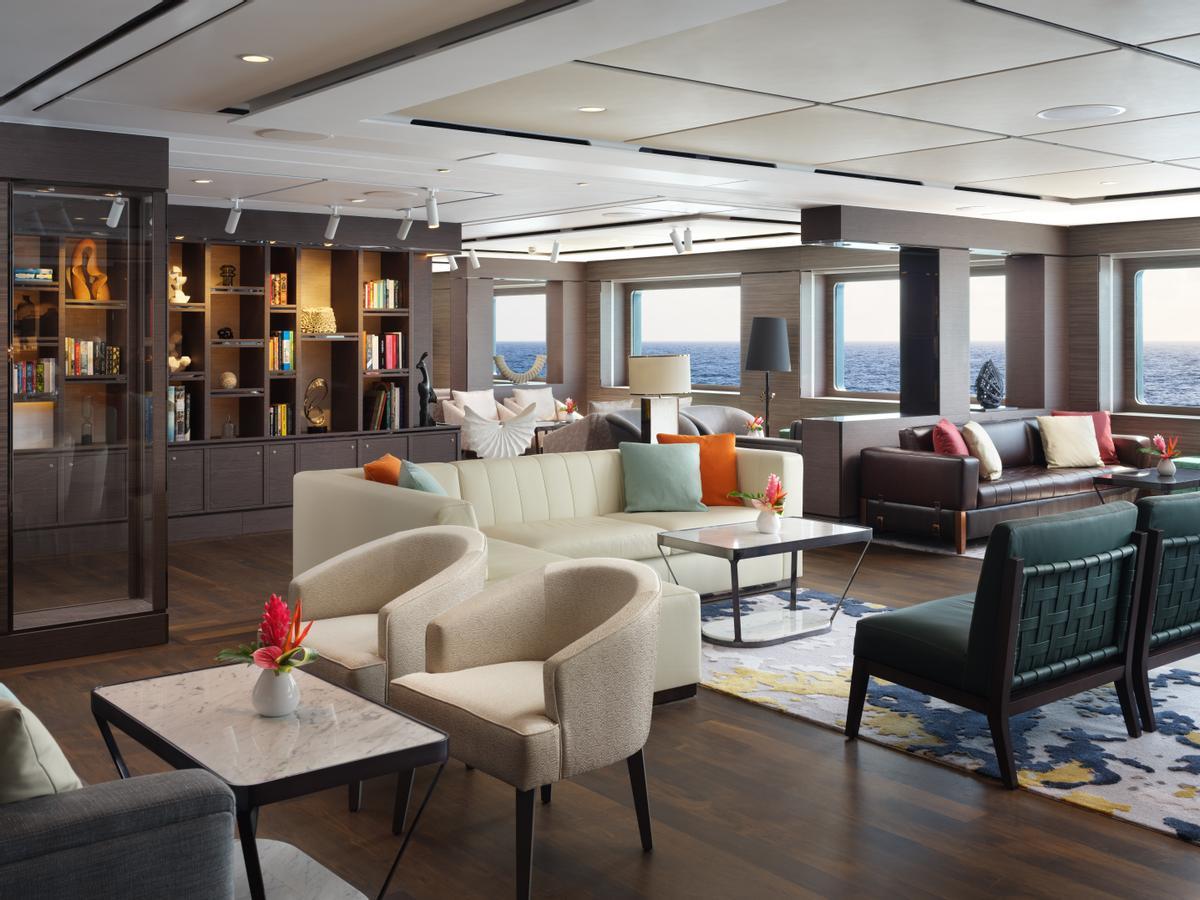Living Room del Evrima de Ritz Carlton Yacht Collection.
