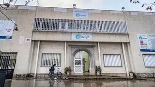 Un alumno de FP que dormía en la calle logra el ofrecimiento de un techo tras la movilización de su instituto en L'Hospitalet