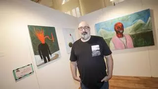 Abre la feria ArteOviedo: catorce galerías, más días, asistencia al coleccionismo, y la medalla "Kely" para Pablo Iglesias Prada