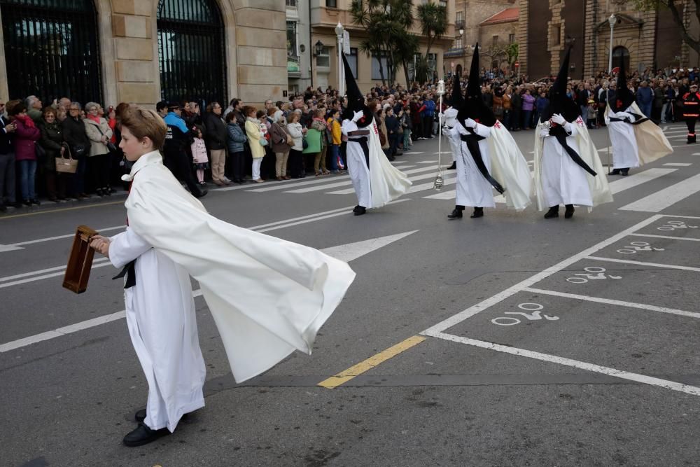 Procesión del Viernes Santo en Gijón