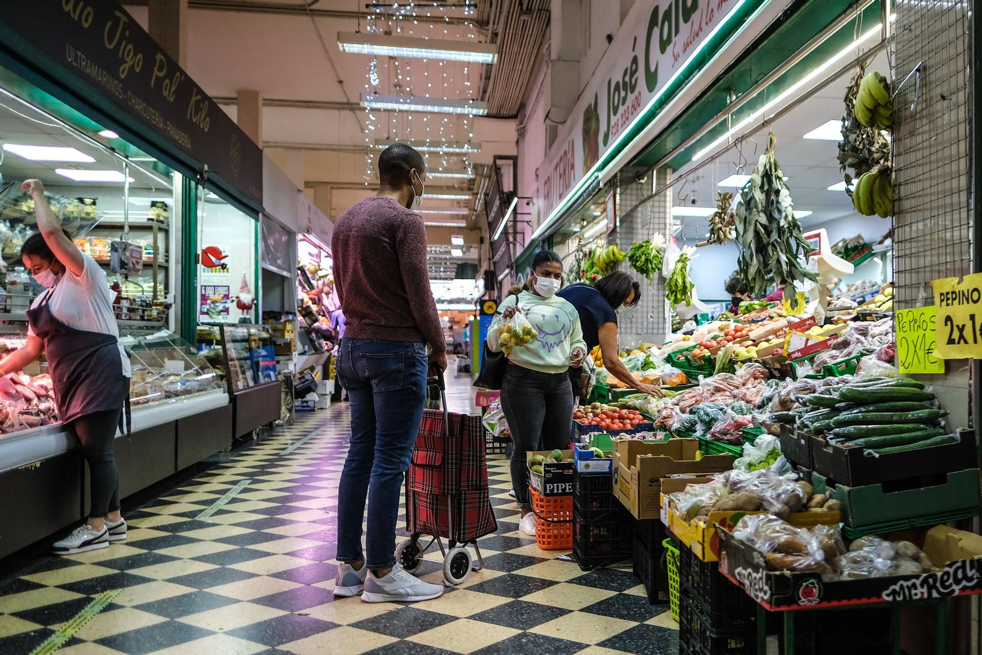 Compras navideñas en el Mercado Central de Las Palmas de Gran Canaria