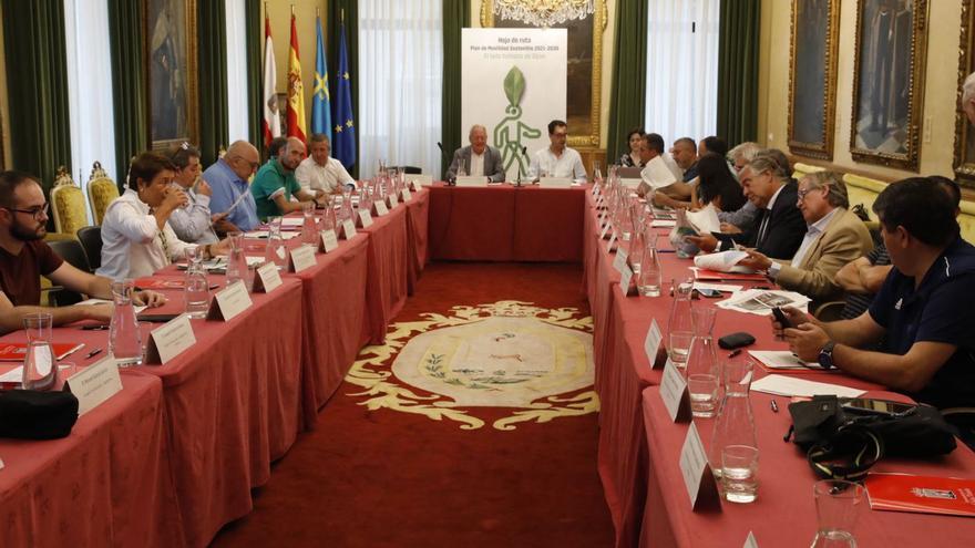 Reunión del consejo sectorial de Movilidad, el pasado septiembre, en el Ayuntamiento. | Ángel González