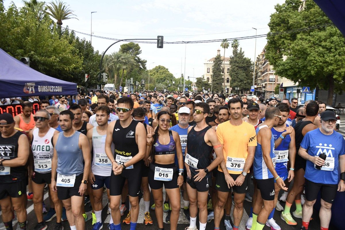 La carrera y marcha Solidaria Asteamur, en imágenes